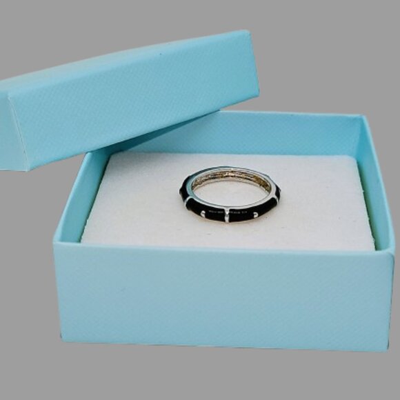 Black/Silver Tone Band Ring in size 5  - Sleek and Edgy Style! - Picture 1 of 7